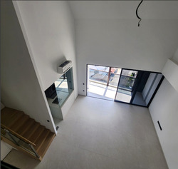 rangoon-road photo thumbnail #9